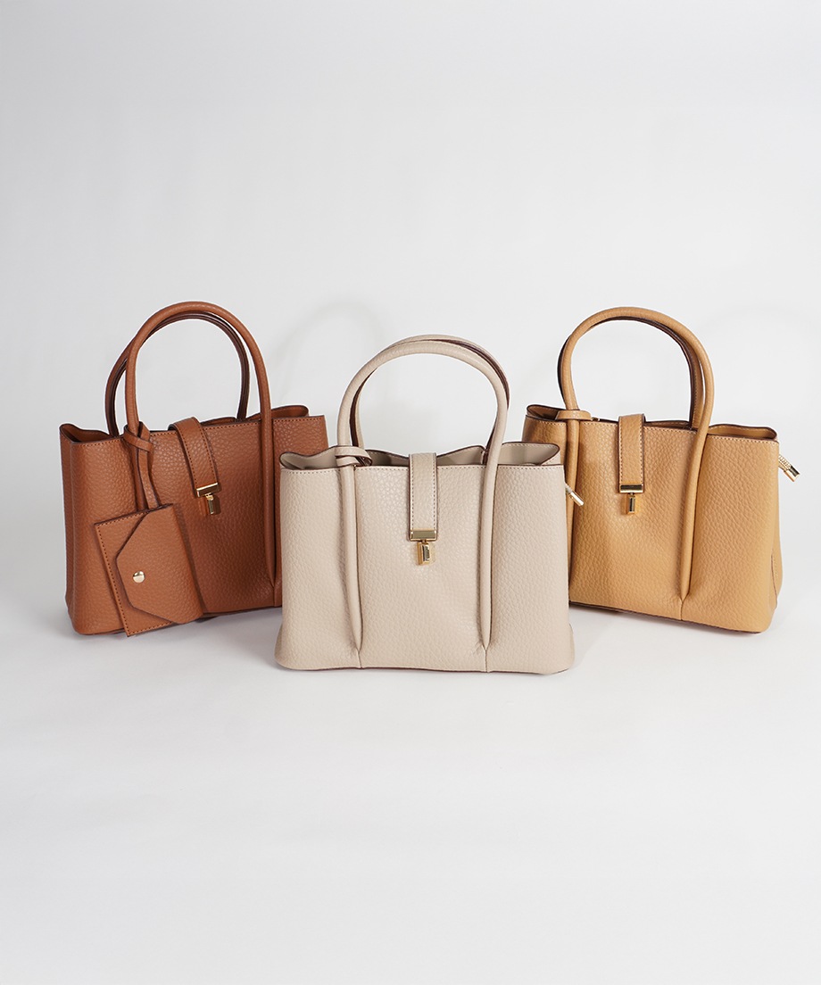 パスケース付きハンドバッグ