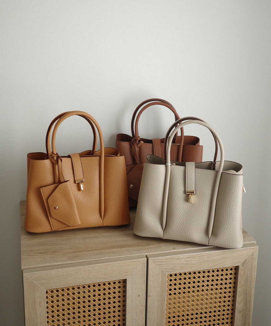 パスケース付きハンドバッグ