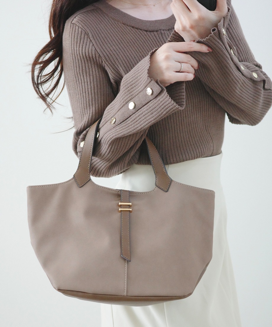 ベルトモチーフバッグ