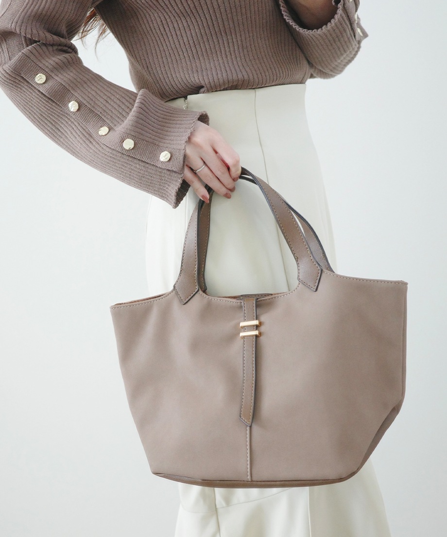 ベルトモチーフバッグ