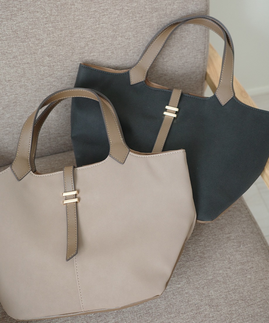 ベルトモチーフバッグ