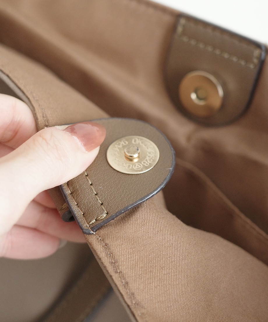 ベルトモチーフバッグ