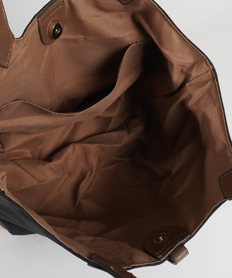 ベルトモチーフバッグ