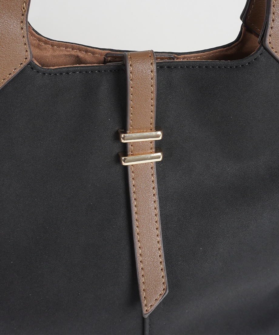 ベルトモチーフバッグ