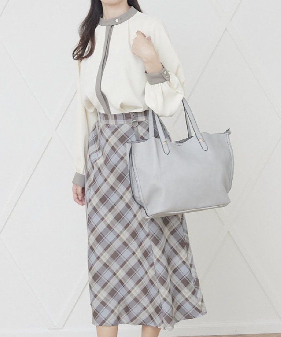 サイドスリットトートバッグ