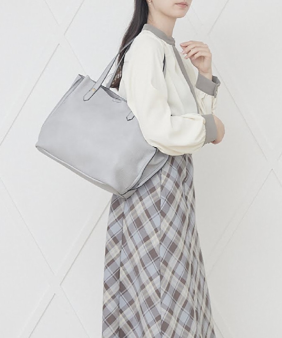 サイドスリットトートバッグ