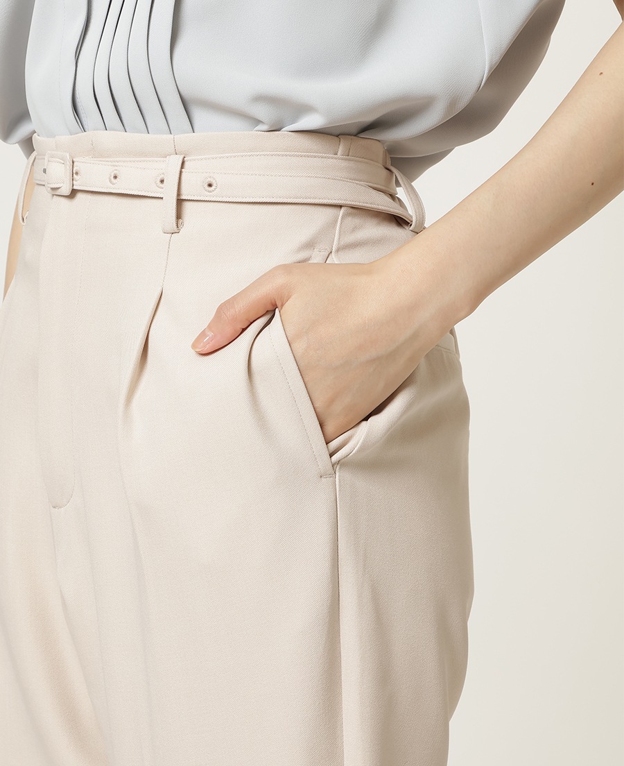 ベルト付きタックパンツ