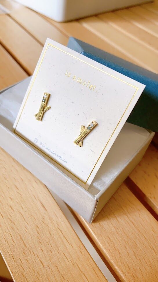 ゴールドクロスバーピアス