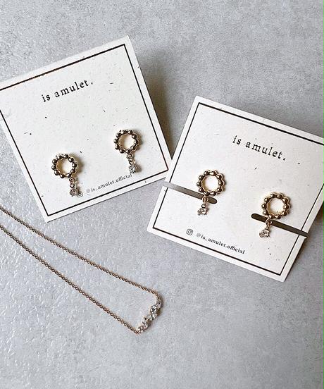 ラウンドフープピアス