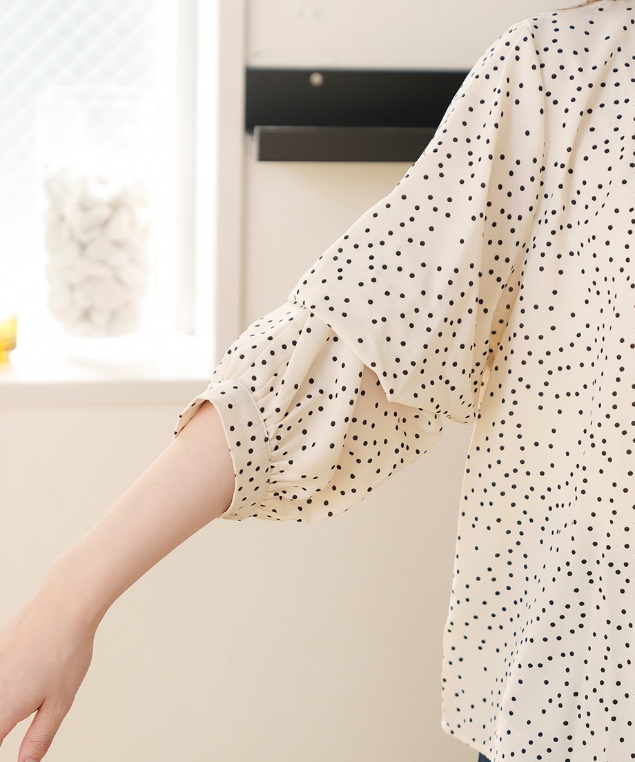 ドットマルチWAYブラウス
