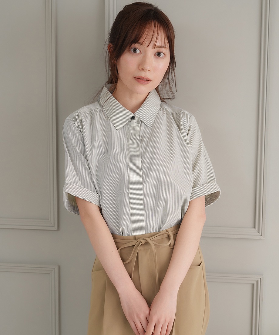半袖ストライプシャツ