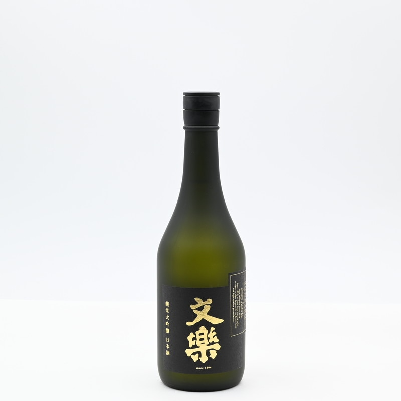 写楽 純米大吟醸 720ml 冩樂 | 商品概要 | 宮泉銘醸株式会社