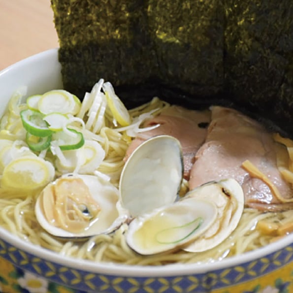 活はまぐり 中大サイズ 国産 [はまぐり]（入数:6～9個 500g分）