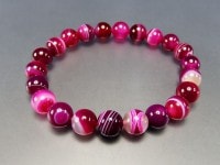 『人間関係運』天然石3Aマゼンタ縞入りアゲート約8ミリ数珠ブレスレット