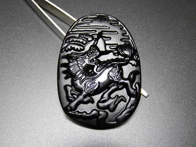 天然石　精密彫刻 根付　ペンダントトップ　置物 天然石AA水晶布袋様模様佛手彫りペンダントトップ紐ネックレス