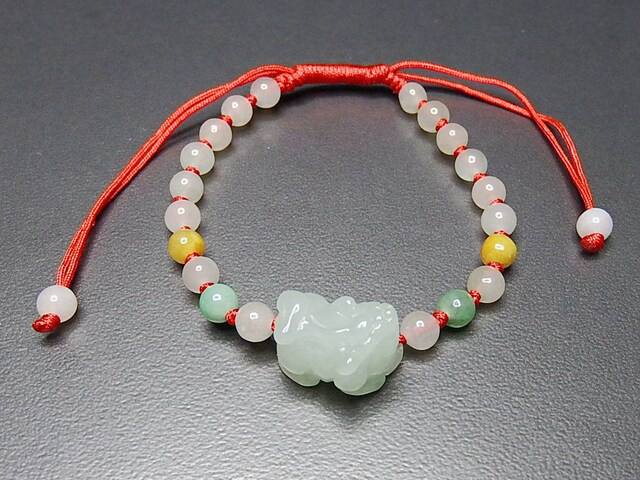 逸品上質ひすいヒキュウ手彫り赤糸手編み天然石ブレスレット石街