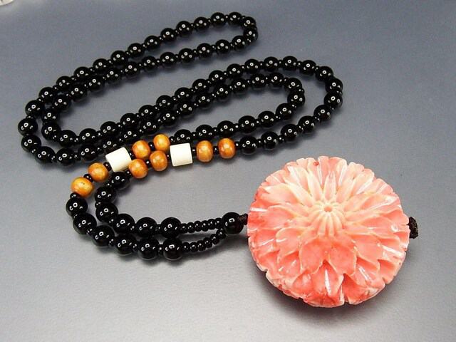 ♡♡かぼち♡♡＊マザーオブパール リーフカービング＊ネックレス sowi：のぼり月 マザーオブパール ネックレス 309N0197-TY K10YG