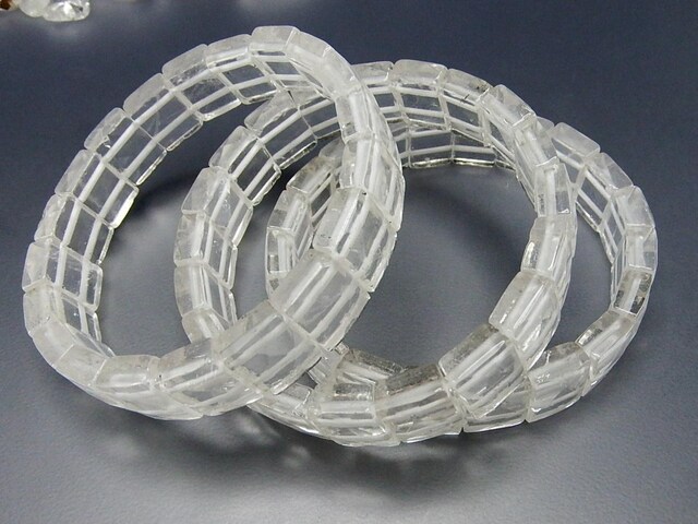 天然水晶製バングル 直径56mm 箱付き 天然石AA+天然水晶四角カット面バングルブレスレット浄化開運 | 石種別