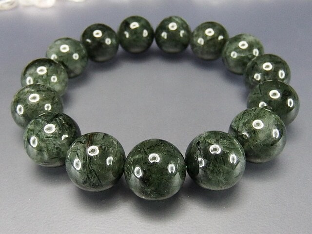 グリーンルチルクォーツ大玉約13.5mm満タン透明度無し天然石