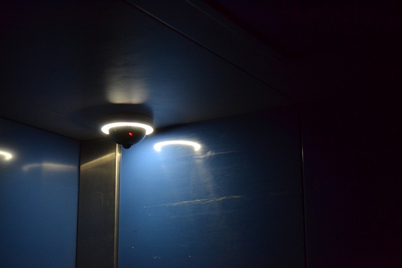 ���ȥ���������󥵡��饤��