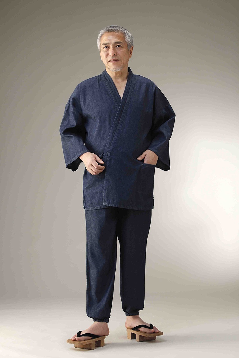 �ǥ˥��̳��