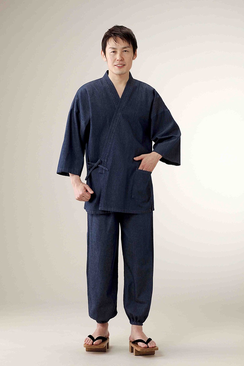 �ǥ˥��̳��