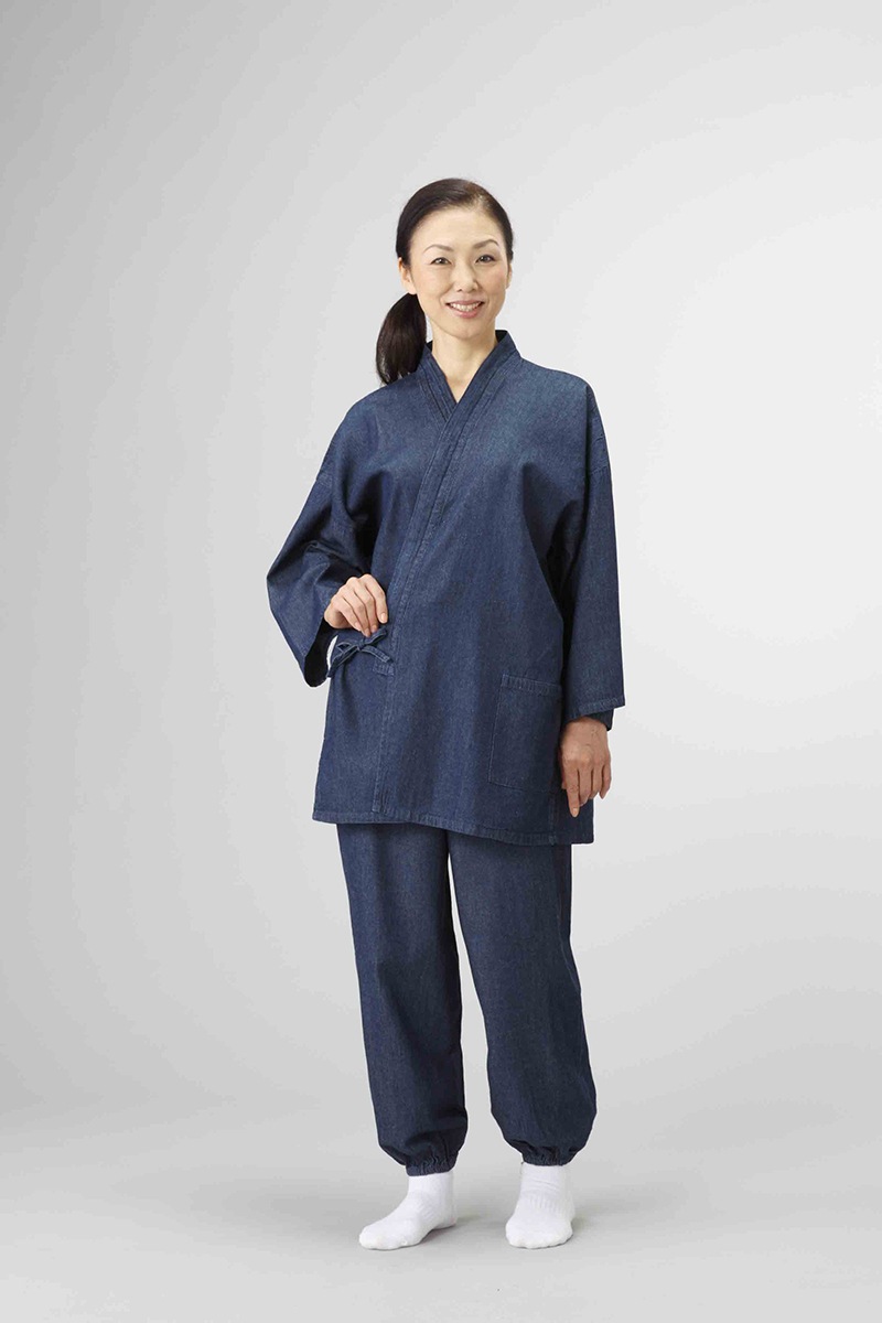 �ǥ˥��̳��