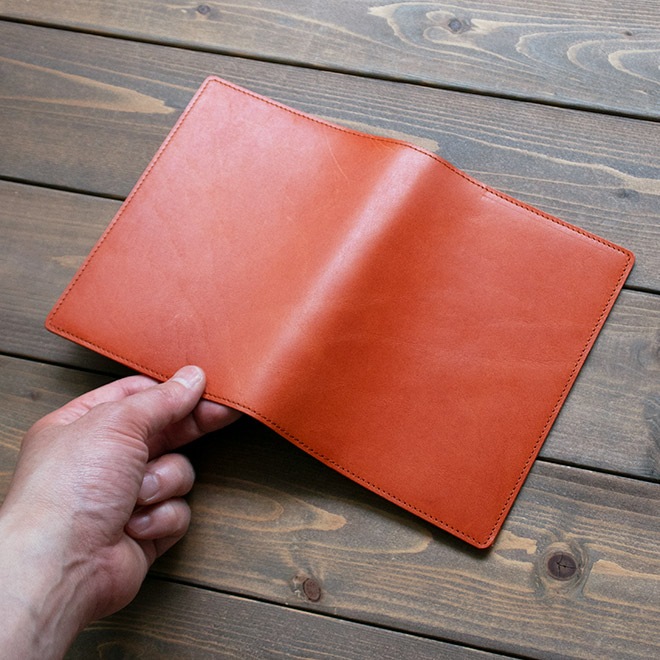 【切り目・栃木レザー】手帳カバー A6 革 手帳 ノートカバー A6 正寸 本革 レザー カバー 名入れ 対応 日本製 手作り / 等 A6 サイズの 手帳 ノート に対応 手帳カバー オーダー 革 スケジュール帳 2025  [kc01]