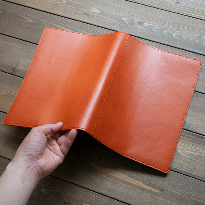 【切り目・栃木レザー】ノートカバー B5 / セミ B5 手帳カバー 本革 ノート カバー b5 革 レザー カバー B5正寸 または セミB5（キャンパスノート等） おしゃれ / 日本製 手作り 名入れ 対応 手帳カバー オーダー 革 スケジュール帳 2025 [kc01]
