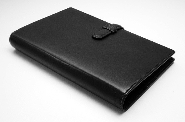 ベルト付き】 システム手帳 バイブルサイズ 【栃木オイルレザー