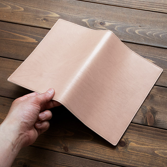 【切り目・素ヌメ革】手帳カバー B6 革 手帳 ノートカバー B6 正寸 本革 レザー カバー 名入れ 対応 日本製 手作り / 等 B6 サイズの 手帳 ノート に対応 手帳カバー オーダー 革 スケジュール帳 2025  [kc01]