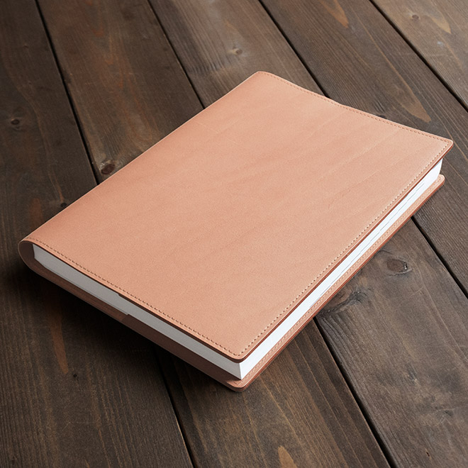 【切り目・素ヌメ革】手帳カバー A5 革 手帳 ノートカバー A5 正寸 本革 レザー カバー 名入れ 対応 日本製 手作り / 等 A5 サイズの 手帳 ノート に対応 手帳カバー オーダー 革 スケジュール帳 2025  [kc01]