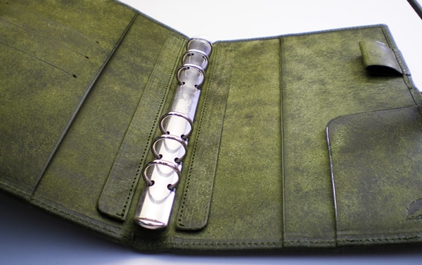 【ベルト付き】システム手帳 バイブルサイズ【プエブロレザー】 本革　6穴バインダー 日本製