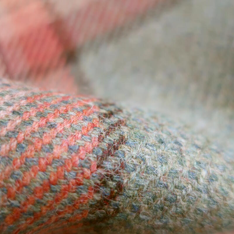 Lowick Plaid red/sage (F4628-04)