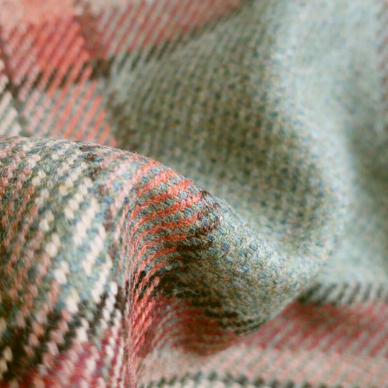 Lowick Plaid red/sage (F4628-04)