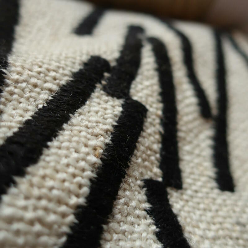 REYES ebony (L9236-03)