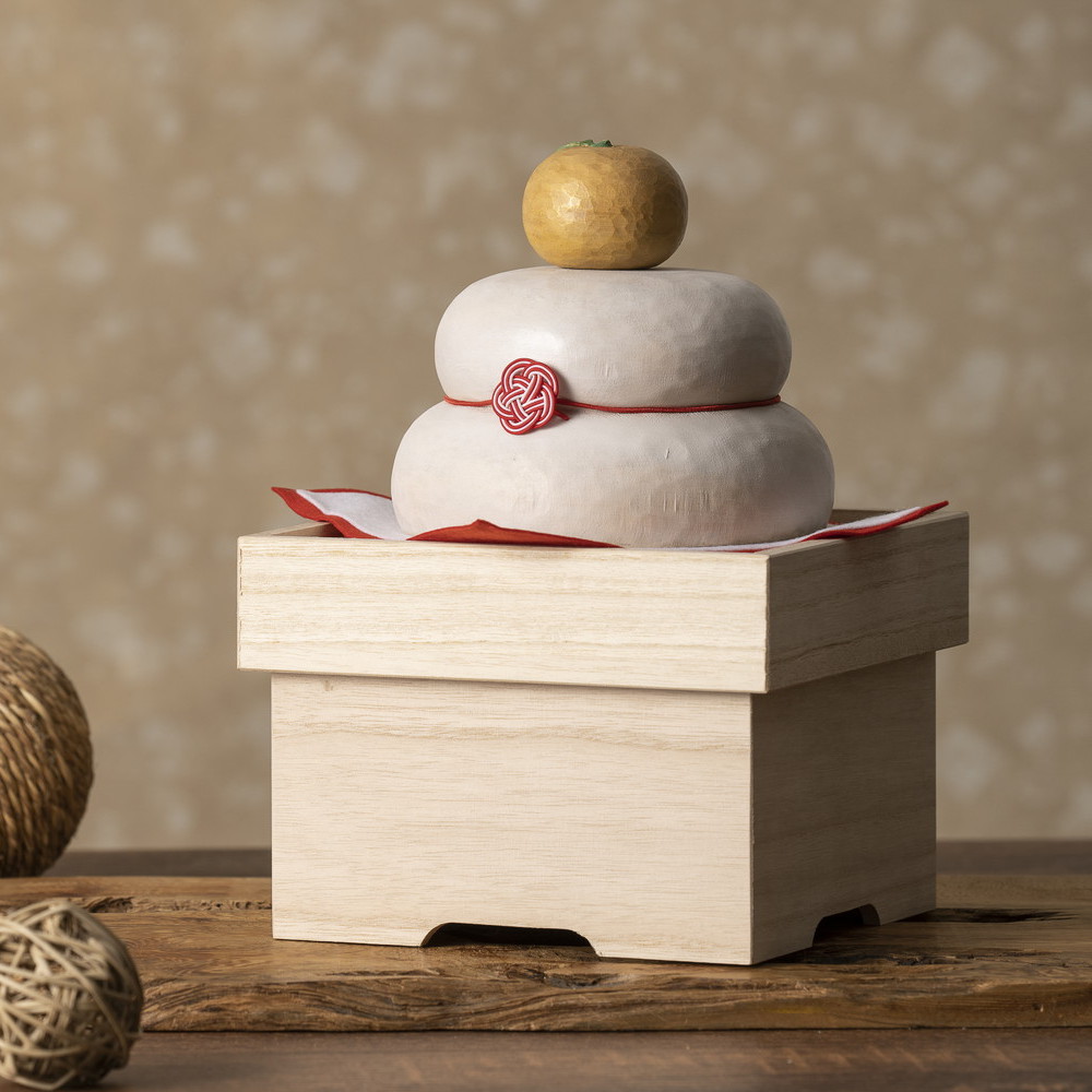 木彫りの鏡餅 大サイズ | 仏像フィギュアのイスムウェブショップ