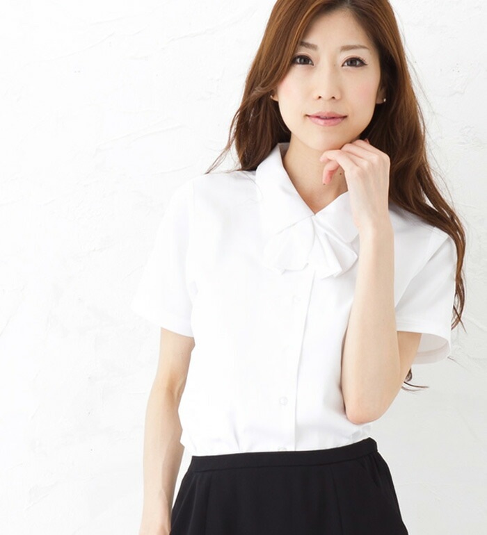 ストレスフリーなリボン付半袖ブラウス レディース   事務服 企業制服 オフィスユニフォーム 通勤にもおすすめ！