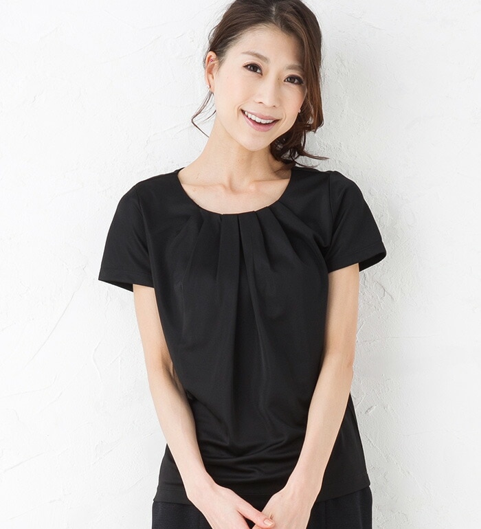 ボディラインに響かない柔らかシルエットな半袖カットソー  オフィスユニフォーム 企業制服にもおすすめ！