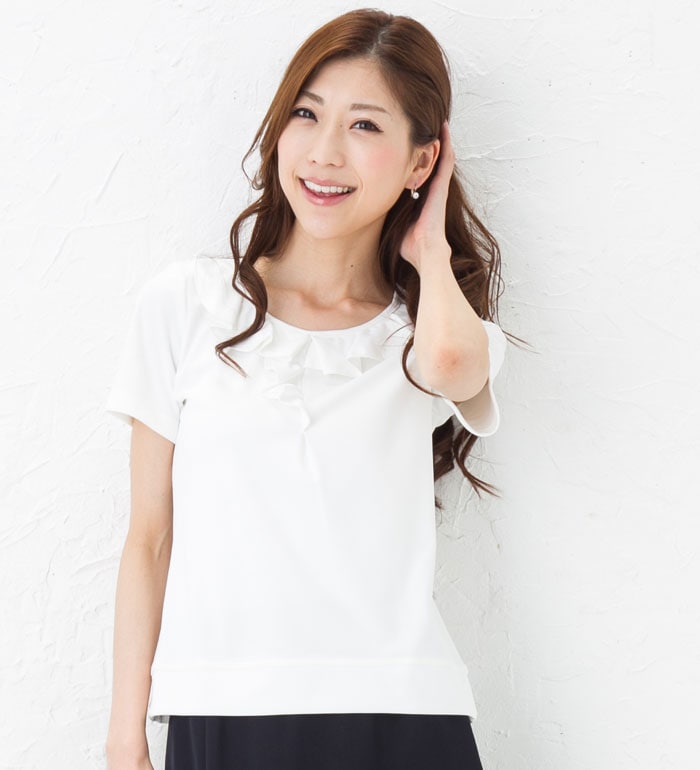 汗ジミ ベタ付きを軽減！抜群の着映え力を発揮するフリルカットソー  事務服 企業制服 オフィスユニフォーム 通勤にもおすすめ！