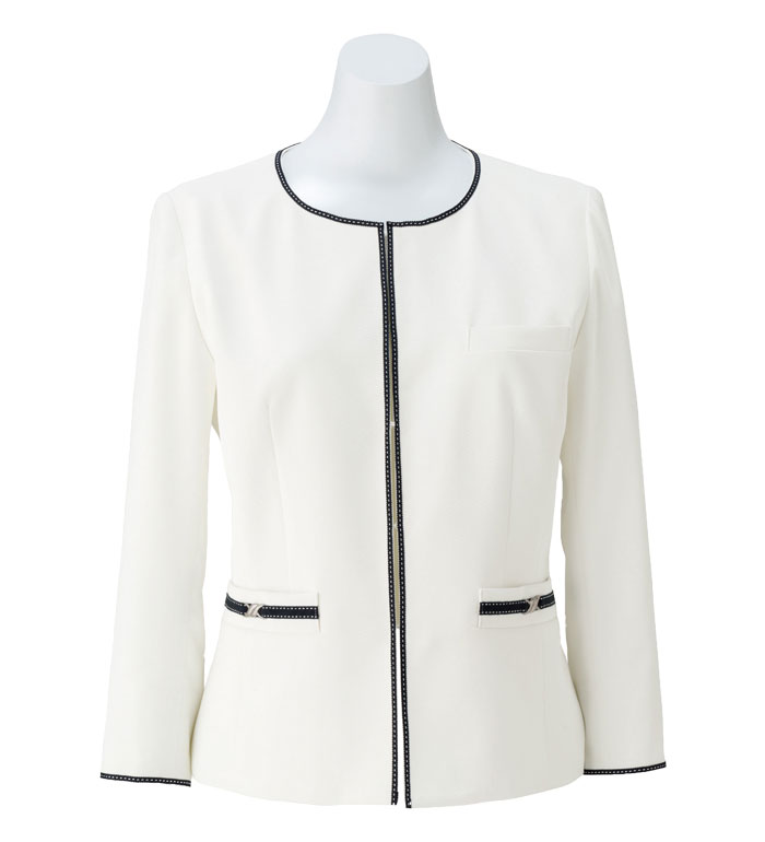 送料無料  外回りでも活躍する涼しさと動きやすいデザイン！女性らしいシルエットが素敵な七分袖ノーカラージャケット