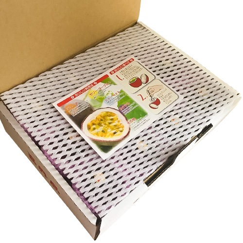 ［優品］パッションフルーツ［サマークイーン］[箱入り]（約1キロ＜12玉＞）【自社生産】【送料無料（一部地域を除く）】