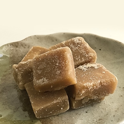 サンゴの島の有機黒糖(純黒糖)(有機ＪＡＳ認証)[喜界島工房(杉俣絋二朗)]100g