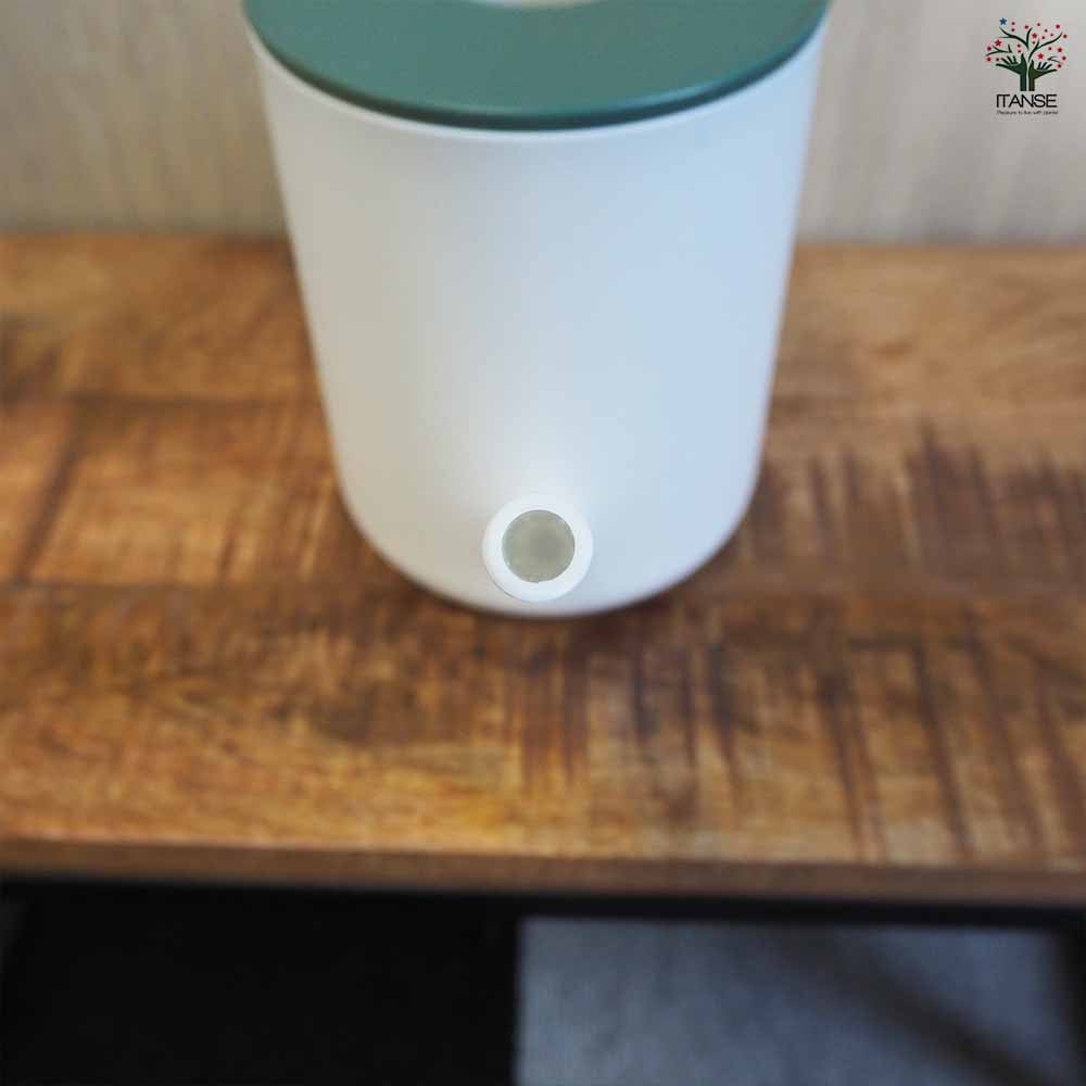 ジョウロ マグ ウォータリングカン0.9L 【水やりグッズ／1個売り】