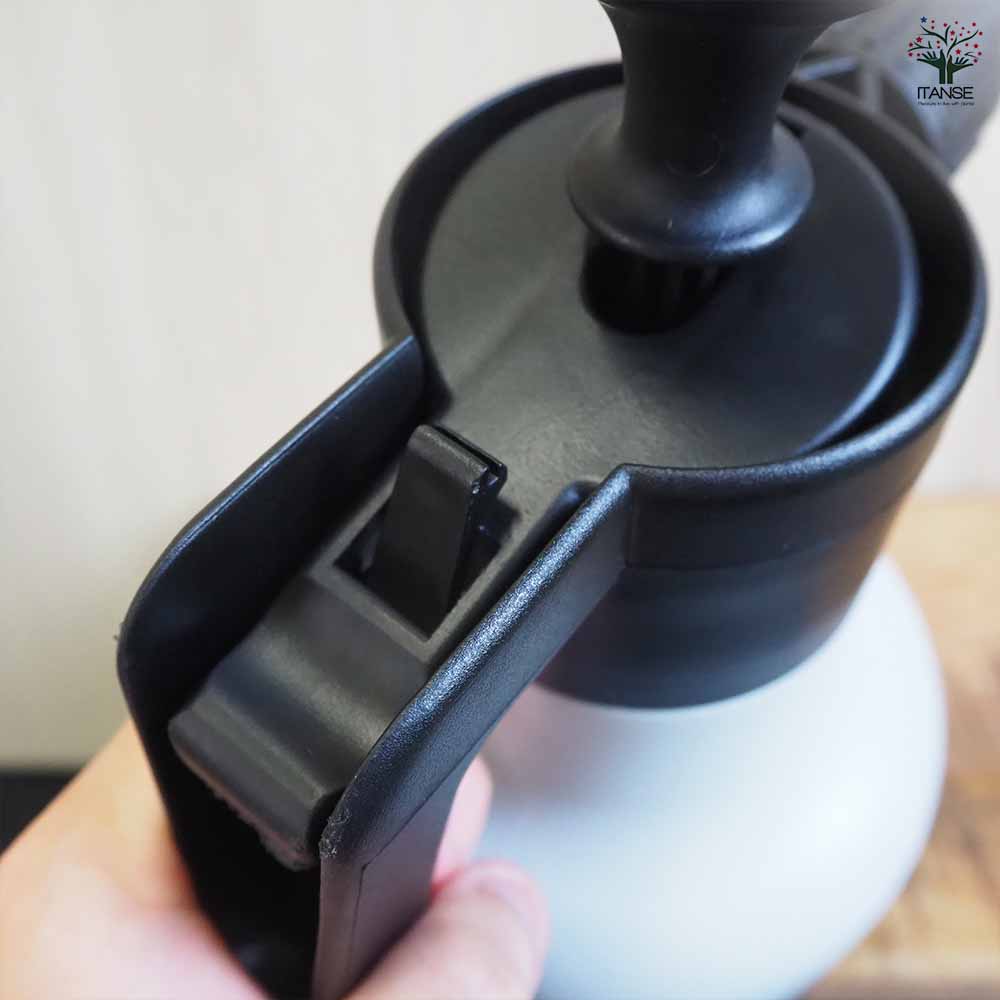 ジョウロ エコラブ2 ポンプスプレー 【水やりグッズ 1.7lL／1個売り】