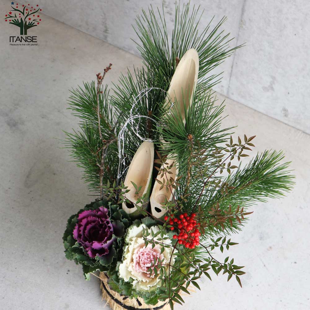 12月25日入荷 お正月飾り 門松(かどまつ) こも巻【正月飾り （サイズイメージ：高さ約60～70cm×幅約27～37cm×奥行約24～27cm）】