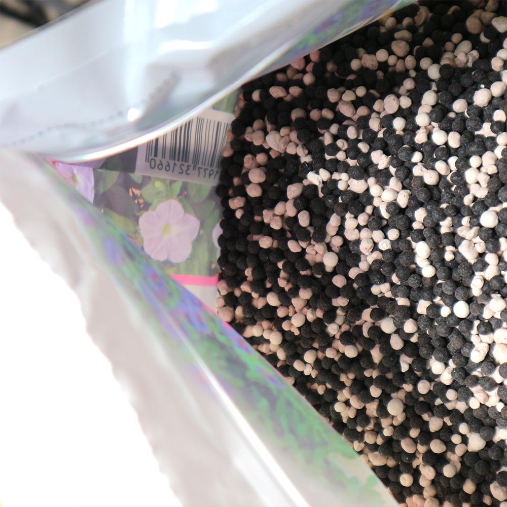 花と野菜の有機入り化成肥料【2.5kg袋／1個】