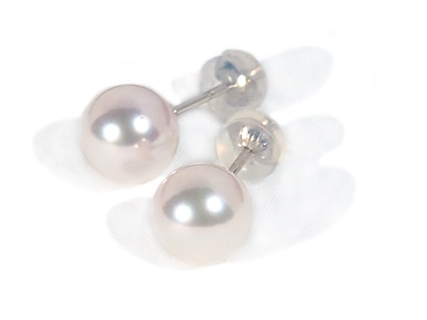 花珠真珠ピアス＜8.1mm＞スタッド・K14WG PE-7327