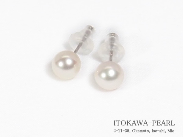 あこや真珠ピアス＜5.6mm＞スタッド・K14WG PE-7653 | 真珠ピアス,真珠