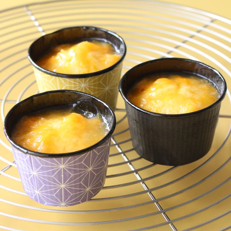 プリーツカップ 43F 麻の葉 黄 （100枚入） | カールカップ | 伊藤景